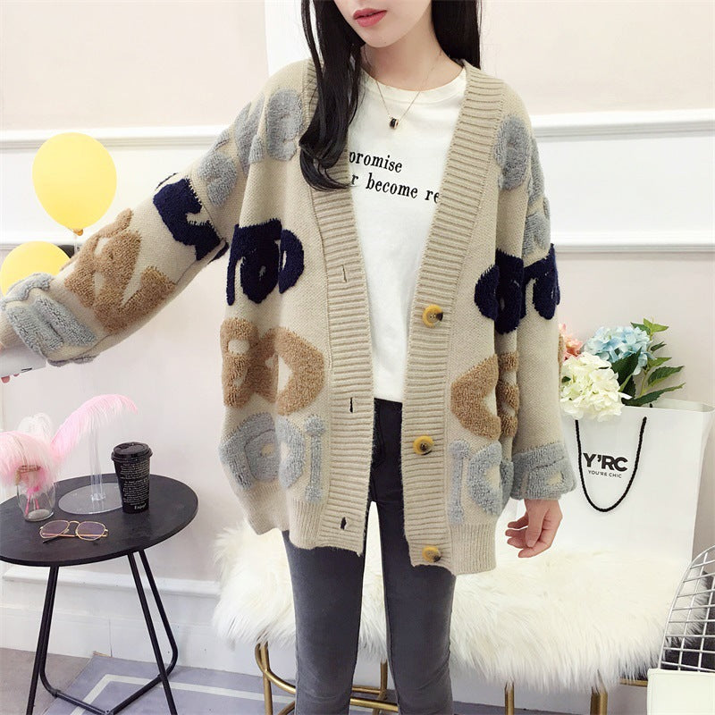 Damen Strickjacke mit buntem grafischem Muster und großen Knöpfen EB