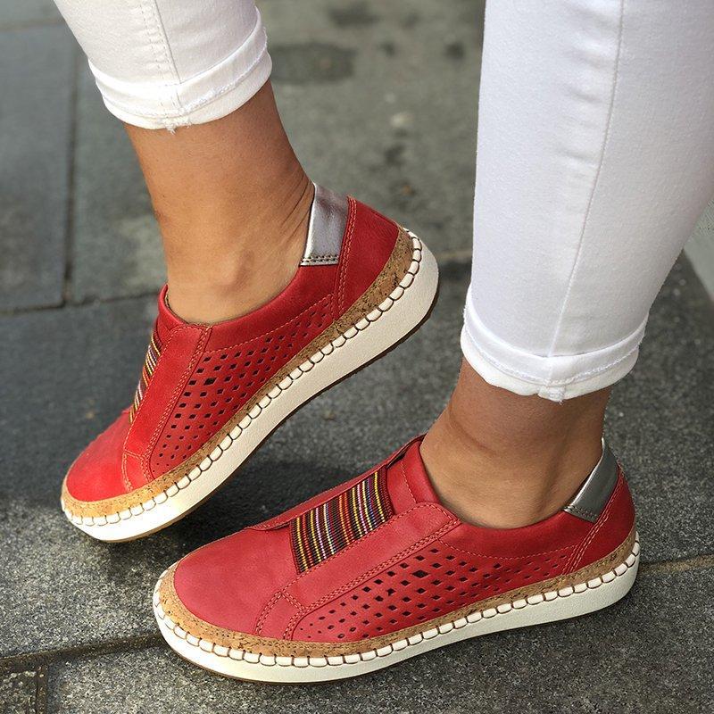 Damen Slip-On Sneaker mit atmungsaktiver Perforation und detailverliebtem Flair EB