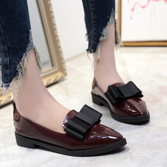 Damen nan elegante Lackslipper mit dekorativer Schleife und gepolstertem Komfortfußbett EB