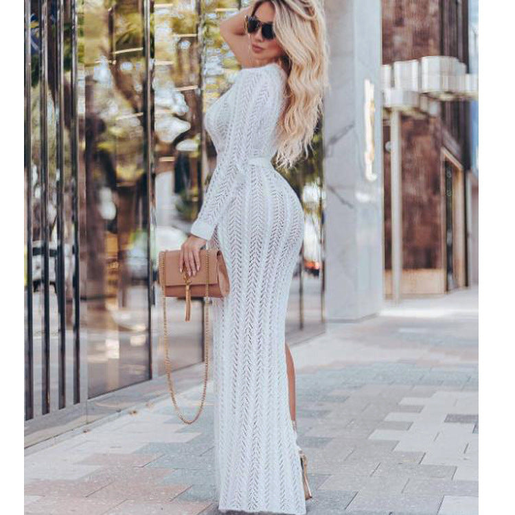 Damen raffinierter Strickmaxikleid mit einem Schulterdesign und hohem Schlitz EB