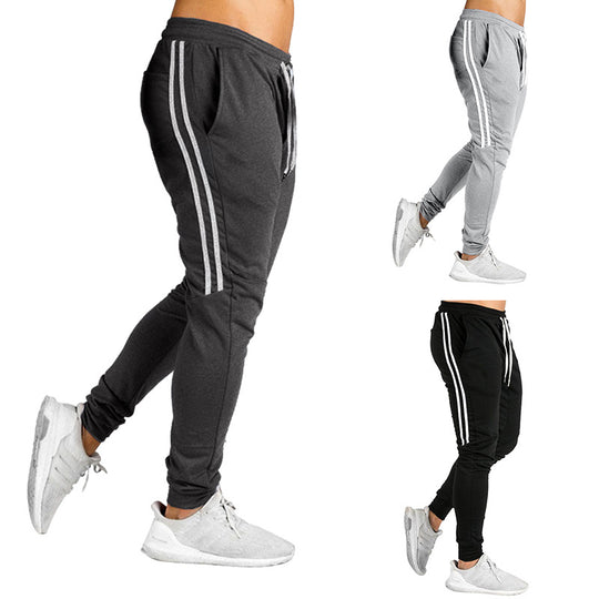 Herren Sportliche Jogginghose mit atmungsaktiver Struktur und seitlichen Streifen EB