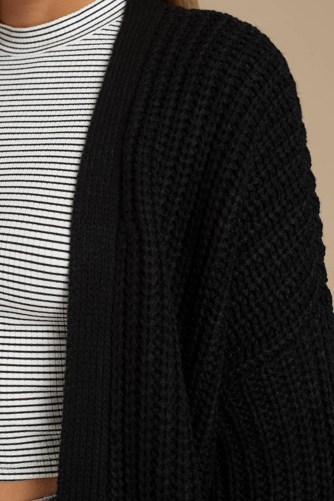 Damen Grob gestrickte Kuscheljacke mit tiefem V-Ausschnitt und lässigem Schnitt EB