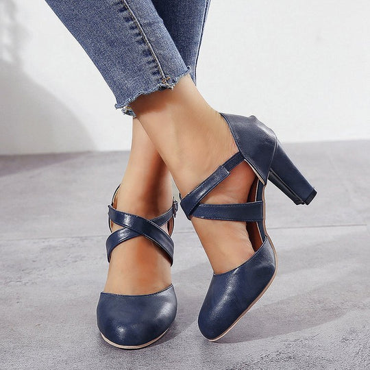 Damen Pumps mit dekorativem Riemendesign und komfortablem Blockabsatz EB