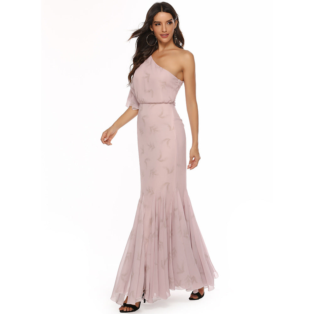 Damen Elegantes Abendkleid mit asymmetrischem Schnitt und schwingendem Saum EB