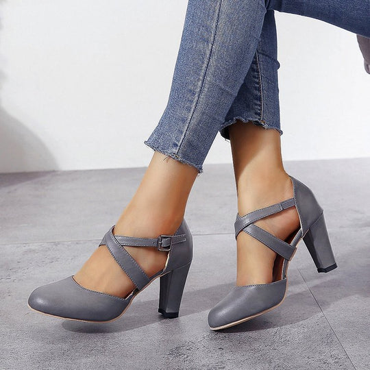 Damen Pumps mit dekorativem Riemendesign und komfortablem Blockabsatz EB