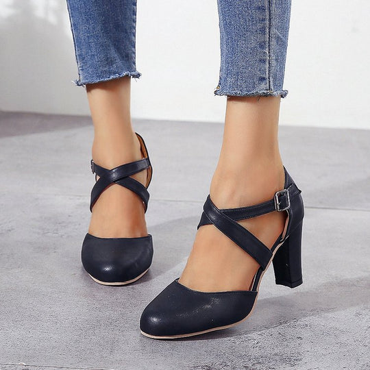 Damen Pumps mit dekorativem Riemendesign und komfortablem Blockabsatz EB
