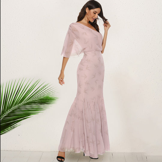 Damen Elegantes Abendkleid mit asymmetrischem Schnitt und schwingendem Saum EB