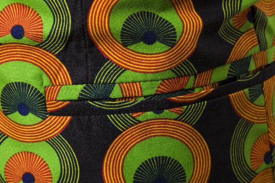 Damen Blazer mit auffälligem afrikanischem Muster und taillierter Passform EB