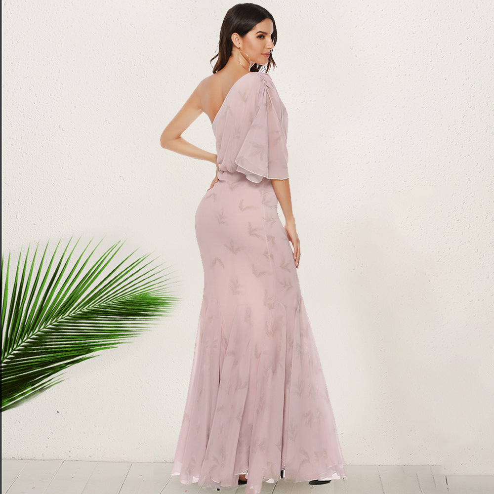 Damen Elegantes Abendkleid mit asymmetrischem Schnitt und schwingendem Saum EB
