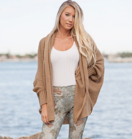 Damen kuschelige Strickjacke mit offenem Design EB