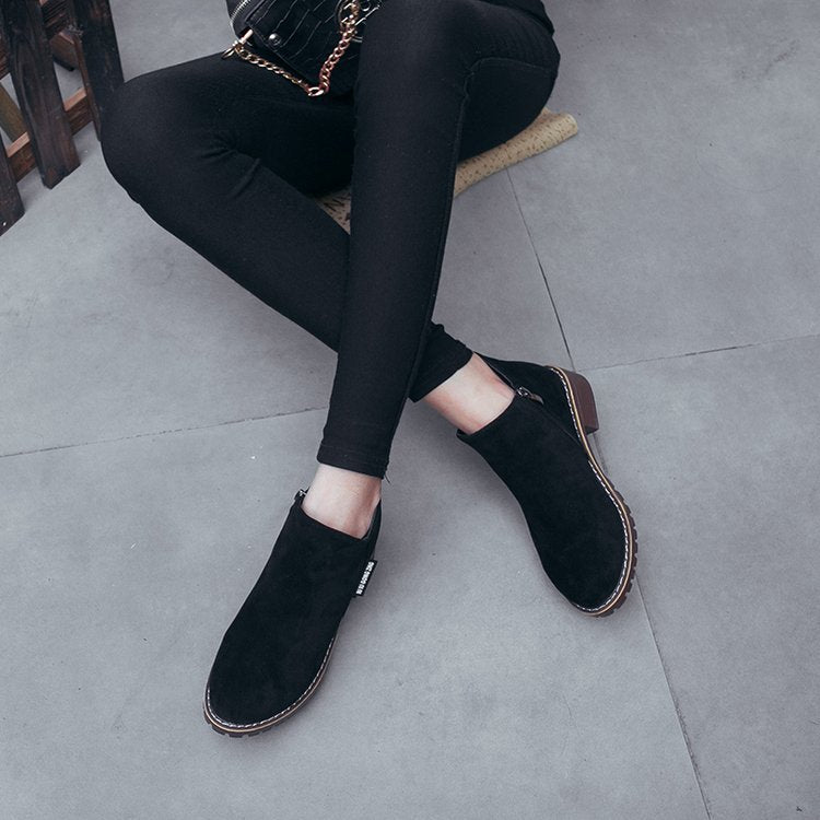 Damen Ankle-Boots aus softem Wildleder mit stabilem Blockabsatz EB