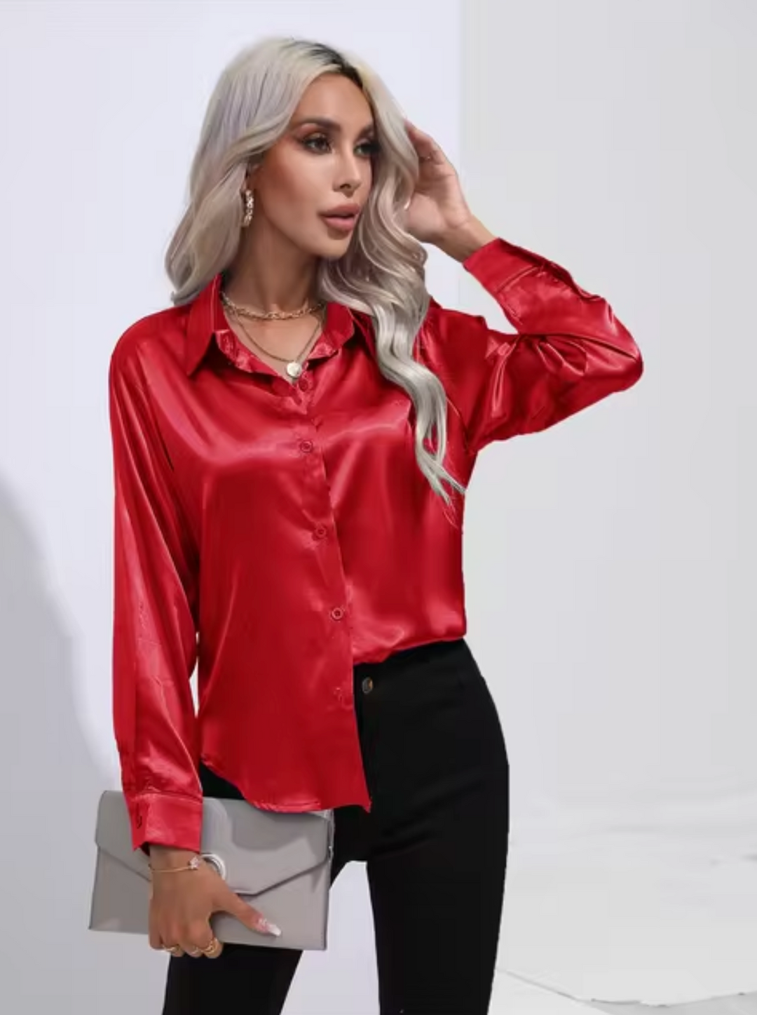 Satinbluse mit langen Ärmeln