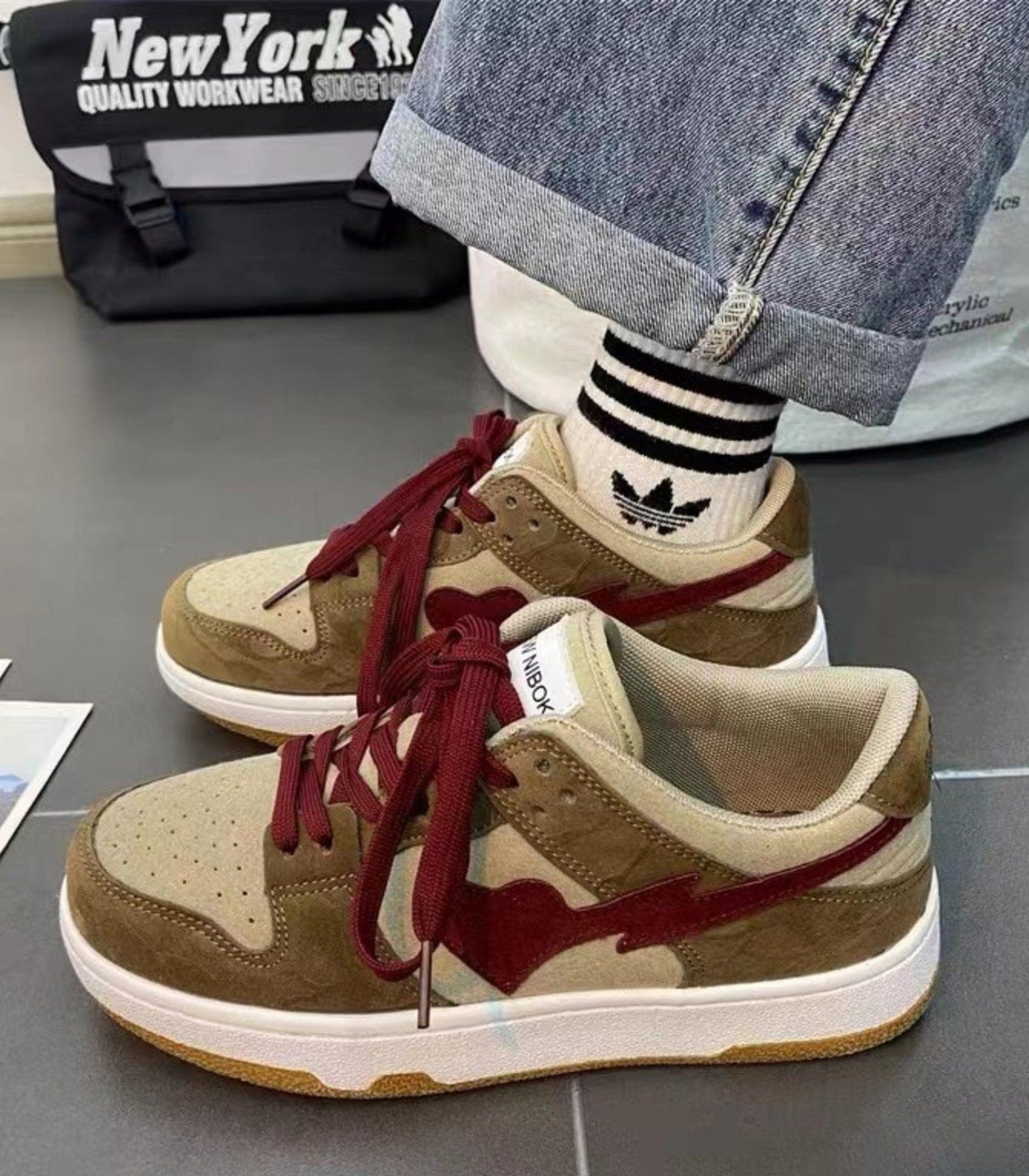 EB - vulkanisierte Schuhe mit Herzdesign