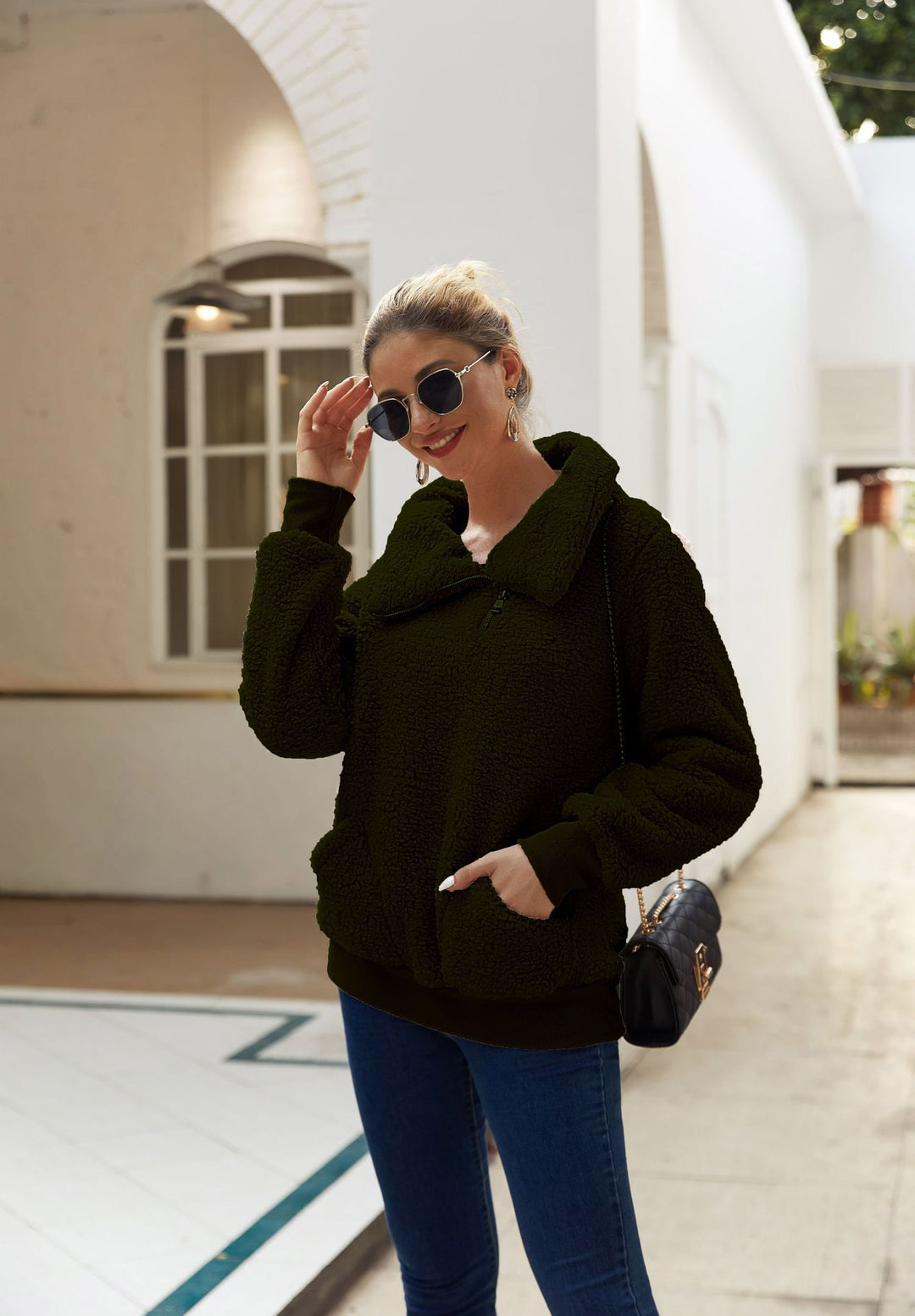 Damen Fleecejacke mit hohem Kragen und praktischen Taschen EB
