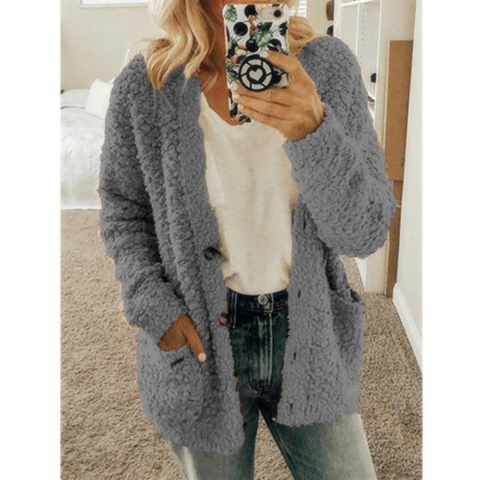 Damen nan locker geschnittener Teddy-Flausch-Cardigan mit dezenter Knopfleiste und aufgesetzten Eingrifftaschen EB