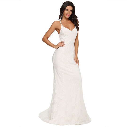 Damen elegantes figurbetontes Hochzeitskleid mit zarter Spitzenverzierung EB