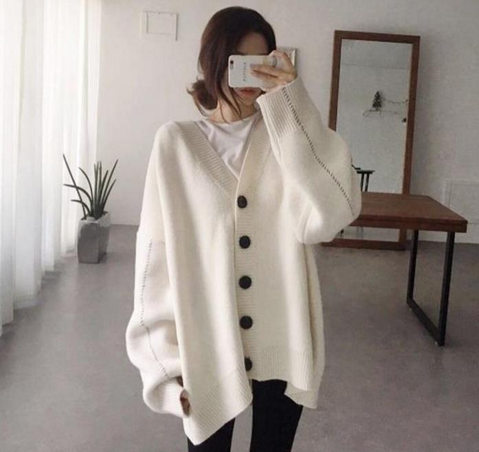 Damen lässige Strickjacke mit übergroßem Schnitt und großen Knöpfen EB
