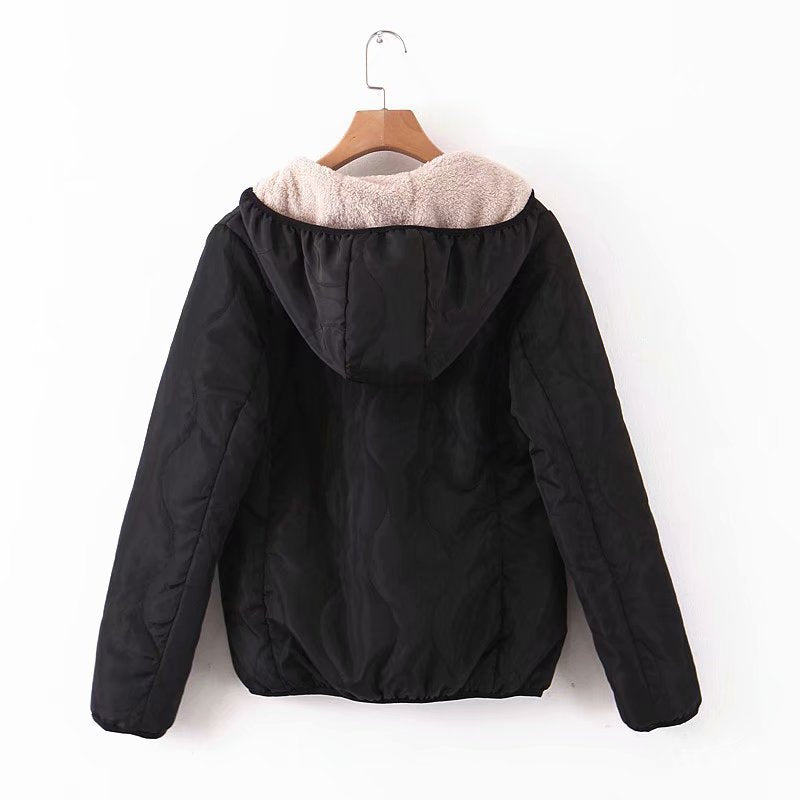 Damen gepolsterte Kapuzenjacke mit Teddyfutter und Wellensteppung EB