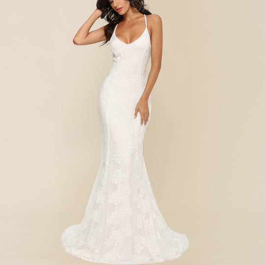Damen elegantes figurbetontes Hochzeitskleid mit zarter Spitzenverzierung EB
