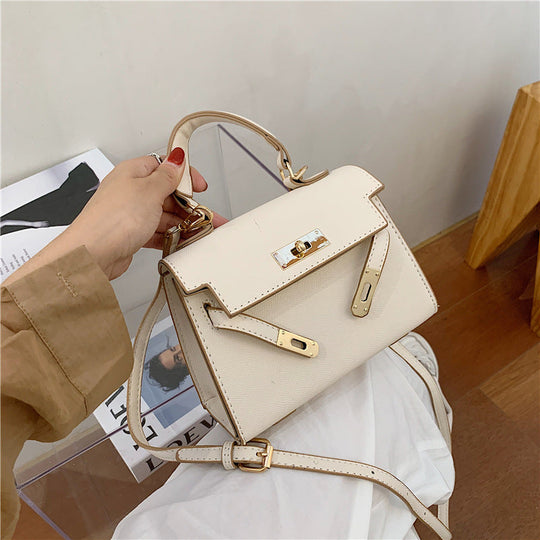 EB | Eine Seitliche Schultertasche Im Western-Stil