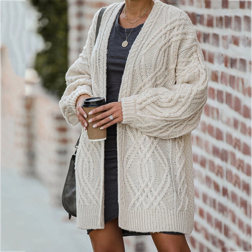 Damen Grobstrickcardigan mit elegantem Zopfmuster und lässigem Schnitt EB