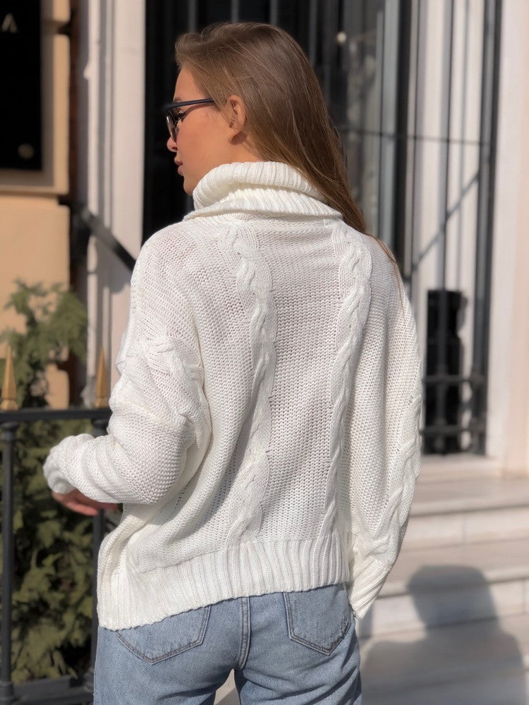 Damen Strickpullover mit hohem Kragen und kreativen Zopfmustern EB