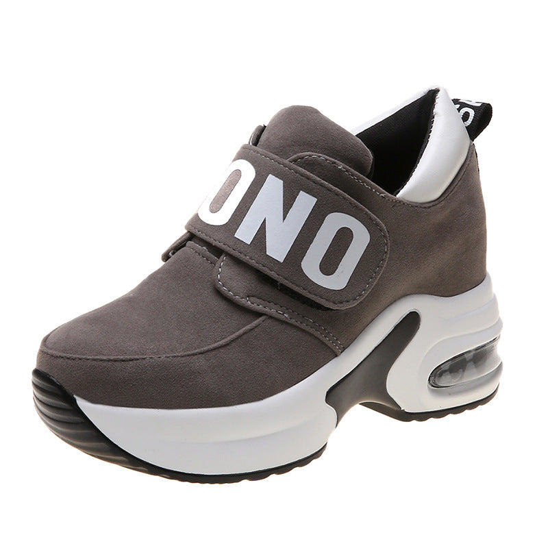 Damen Sportliche Sneaker mit gepolsterter Innensohle und rutschfester Sohle EB
