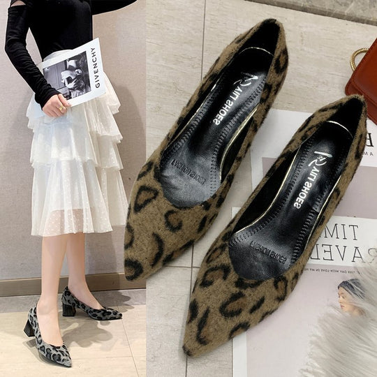 Damen elegante und bequeme Pumps mit Blockabsatz EB