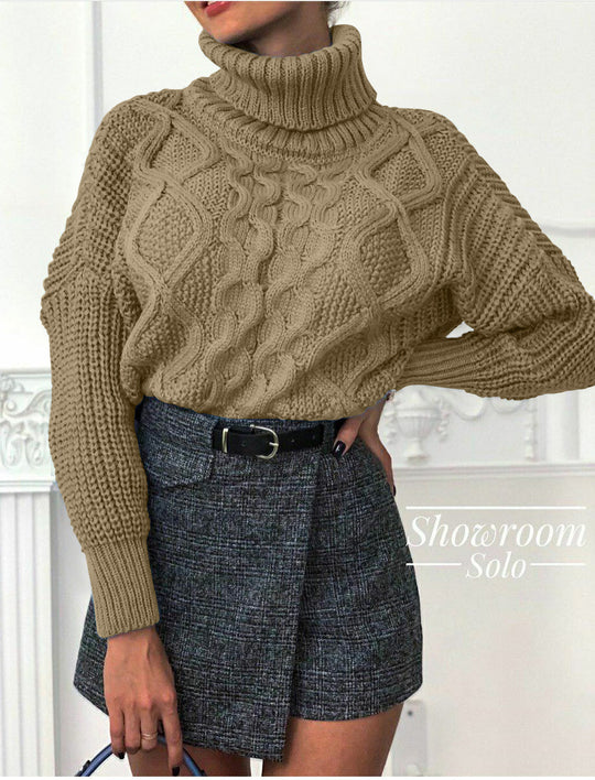 Damen Grobstrickpullover mit hohem Kragen und strukturiertem Zopfdesign EB
