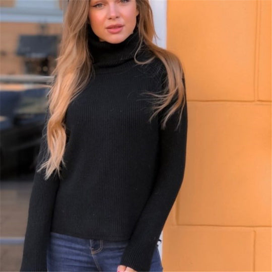 Damen eleganter Rollkragenpullover aus feinem Rippstrick EB