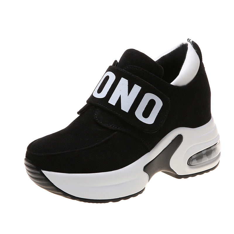 Damen Sportliche Sneaker mit gepolsterter Innensohle und rutschfester Sohle EB