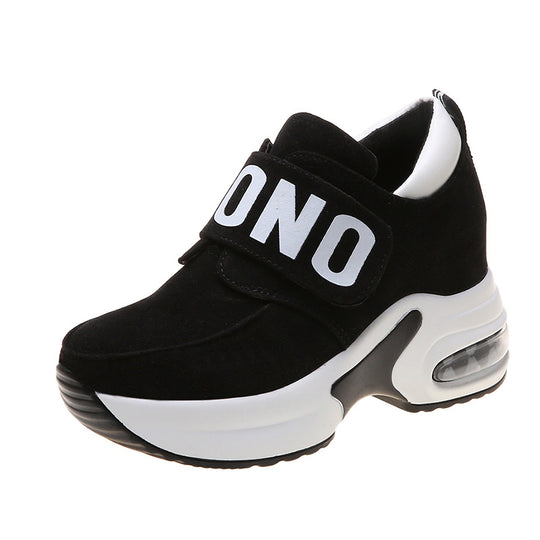 Damen Sportliche Sneaker mit gepolsterter Innensohle und rutschfester Sohle EB