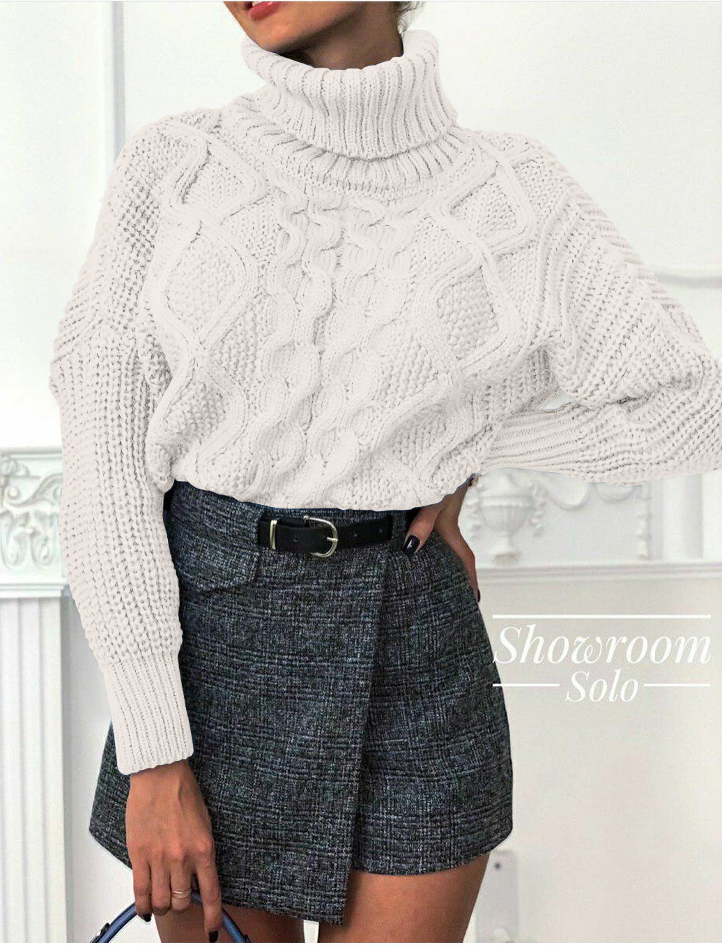 Damen Grobstrickpullover mit hohem Kragen und strukturiertem Zopfdesign EB