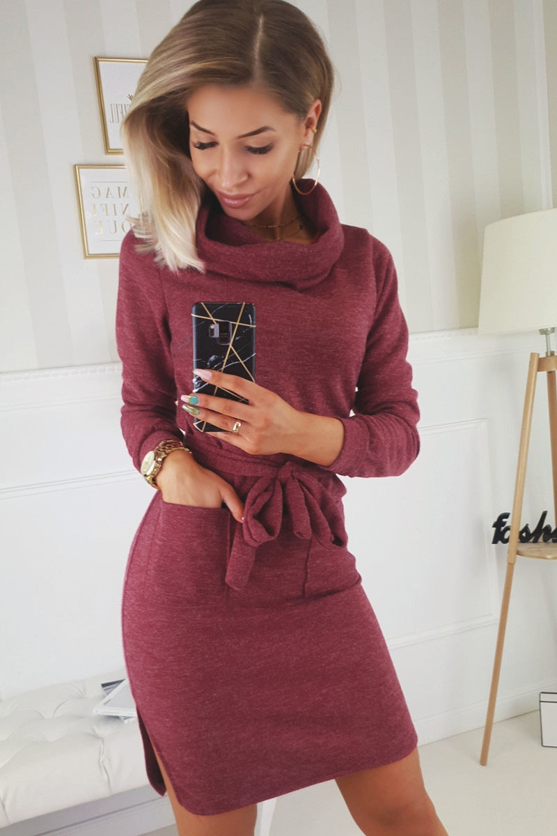 Damen Komfortables Wickelkleid mit seitlichen Taschen und modischem Rollkragen EB