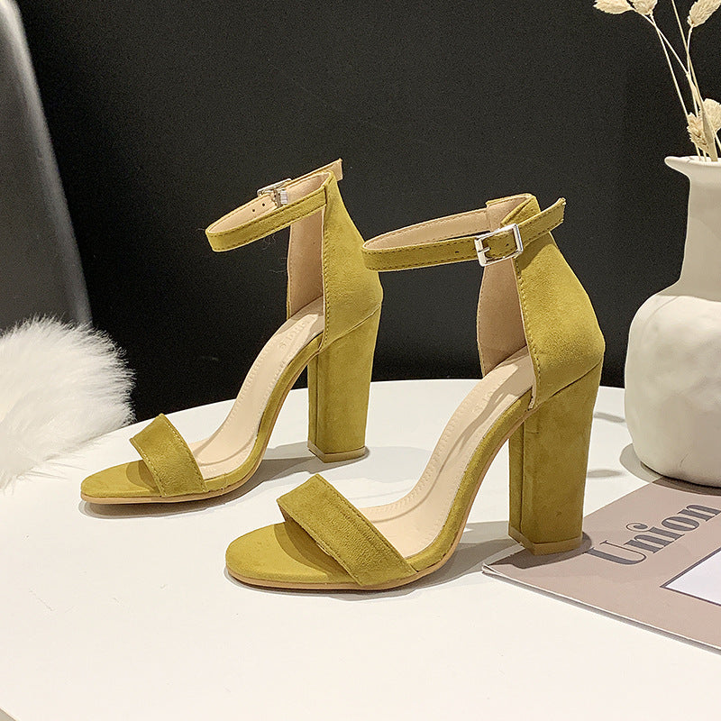 Damen High Heels mit elegantem Riemendesign und stabiler Absatzhöhe EB