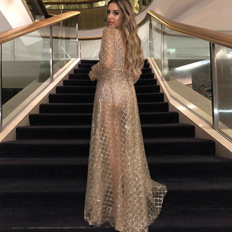 Damen Elegantes Transparenzkleid mit glanzvollen Akzenten EB