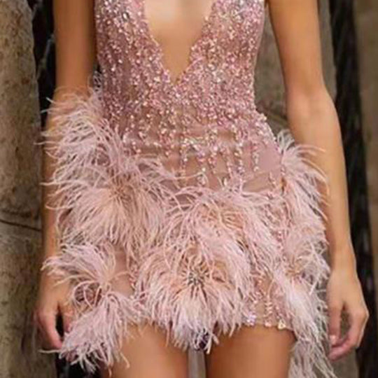 Damen Glamouröses Paillettenkleid mit Federapplikationen EB