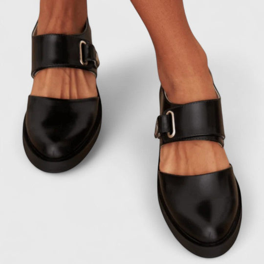 modische Retro-Schuhe, klassischer Look. EB EB