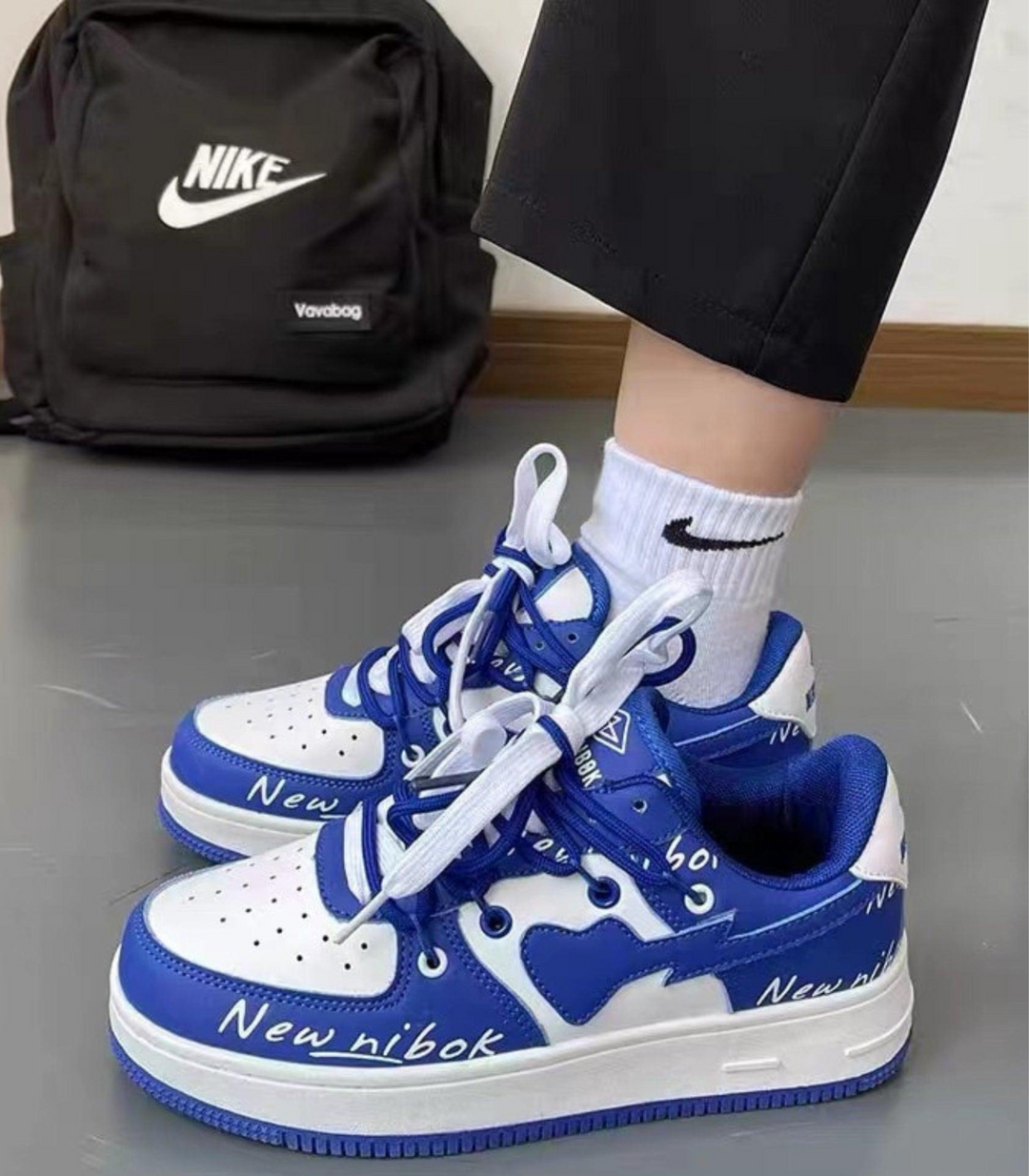 EB - vulkanisierte Schuhe mit Herzdesign