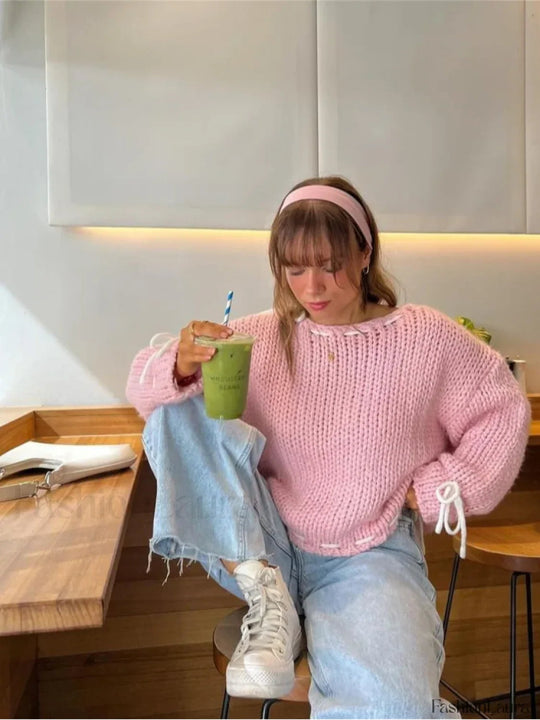 EB | Gemütlicher Strickpullover mit Kontrastierenden Details