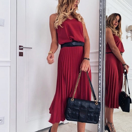Damen Plissee Midi-Kleid mit Spaghettiträgern und schmeichelnder Silhouette EB