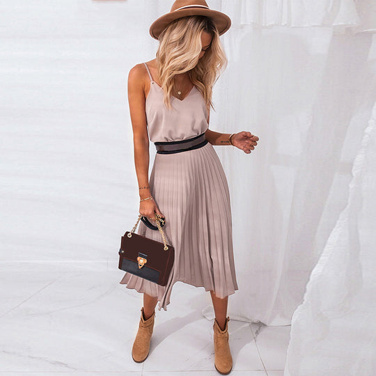 Damen Plissee Midi-Kleid mit Spaghettiträgern und schmeichelnder Silhouette EB