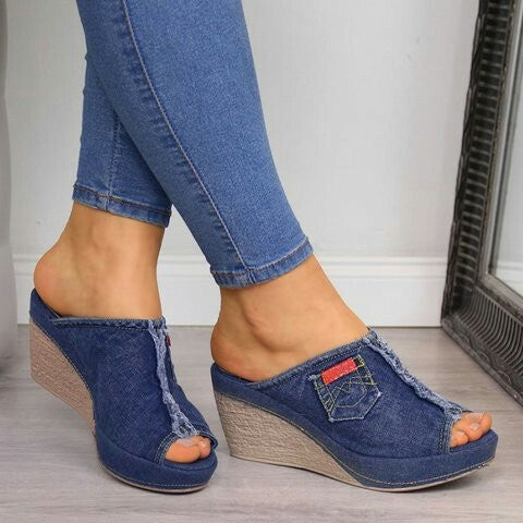 Damen Wedge-Pantoletten mit angesagtem Jeansmaterial EB