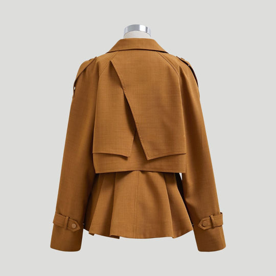 EB | Peplum-Jacke mit auffälligem Kragen und tailliertem Design