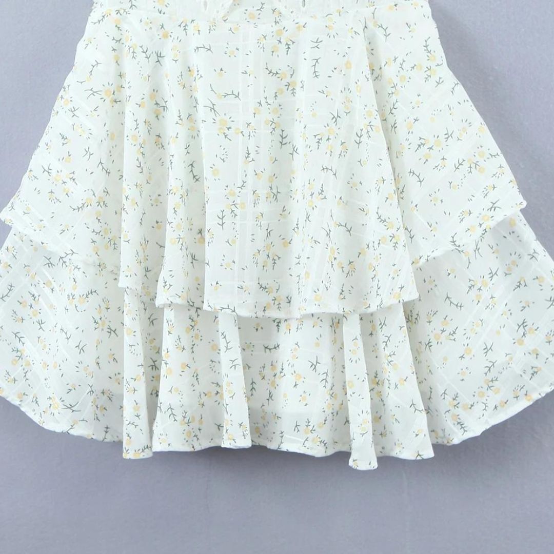 EB Verspieltes Minikleid mit Lochstickerei