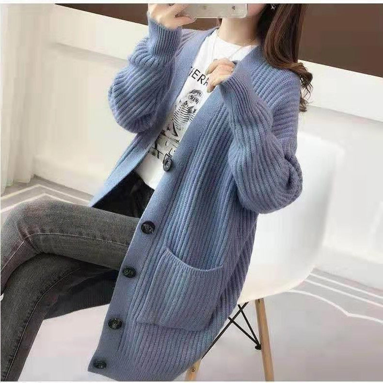 Damen Grobstrick Cardigan mit tiefem V-Ausschnitt und eleganten Knopfdetails EB