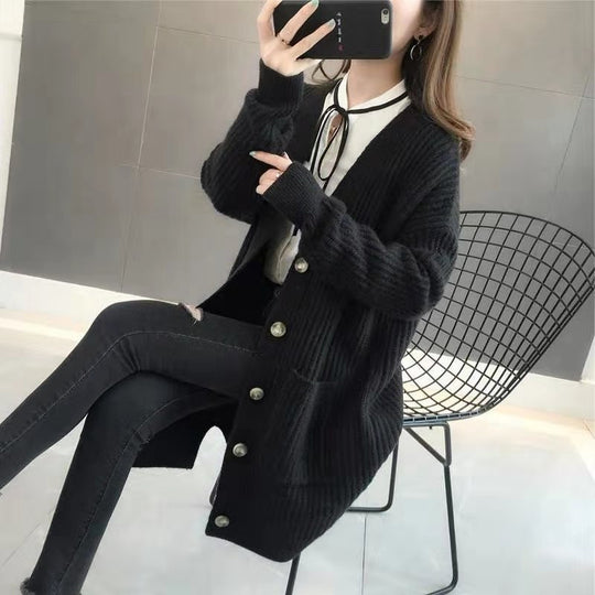 Damen Grobstrick Cardigan mit tiefem V-Ausschnitt und eleganten Knopfdetails EB
