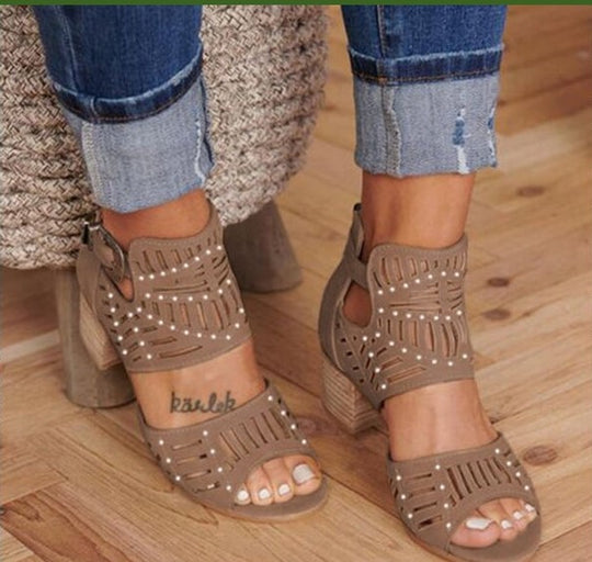 Damen Sandaletten mit modischem Cut-Out-Design und bequemer Blockabsatz-Sohle EB
