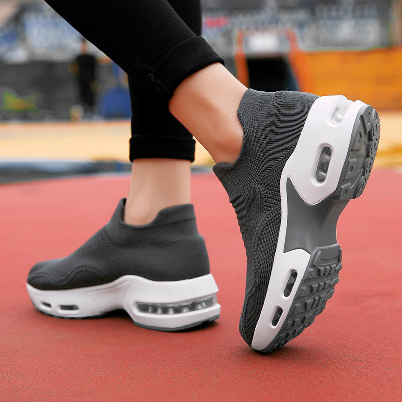 Unisex nan Slip-On Komfortsneaker mit elastischem Maschenkragen, stoßdämpfender Hohlkammer-Sohle und rutschfester Laufsohle EB