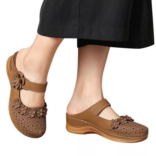 Damen Clogs mit dekorativen Blumenapplikationen EB